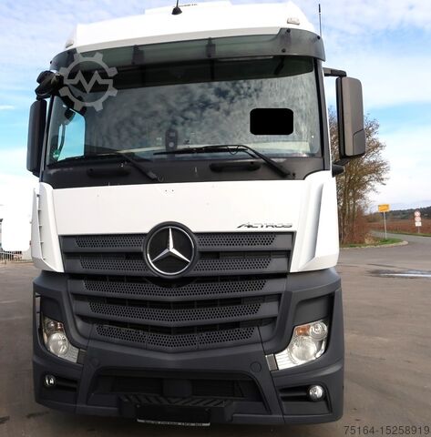 Truck with box body Mercedes-Benz 2545 L