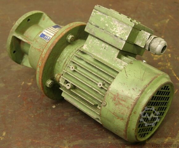 Gear motor 0.37 kW 33 rpm Watt HF OKS 71 N 4