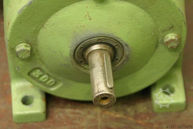 Getriebemotor 0,37 kW 283 U/min SEW-EURODRIVE R302DT63L2