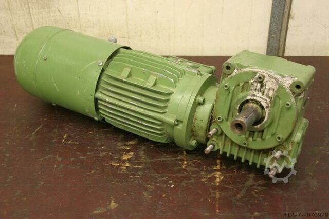 Gear motor 1.8 kW 41 rpm Lenze GFRKXX090-22