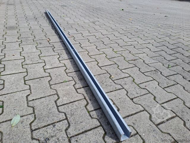 C-profile f. push-through protection C-Profil / Gesamtlänge ca. 2.775 mm / Abm. 50x50x15 / sendzimir verzinkt