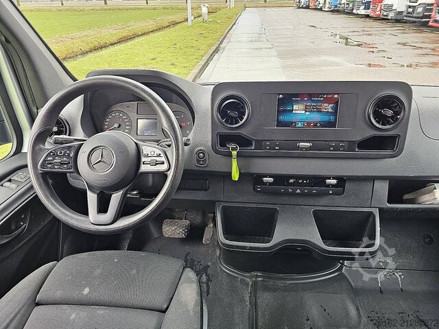 High-roof van MERCEDES-BENZ SPRINTER 317 L1H1 LED Trekhaak!