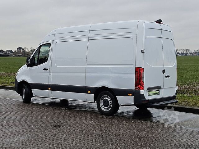 High-roof van MERCEDES-BENZ SPRINTER 315 L2H2 Mbux10 RWD