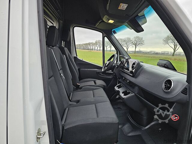 High-roof van MERCEDES-BENZ SPRINTER 315 L2H2 Mbux10 RWD