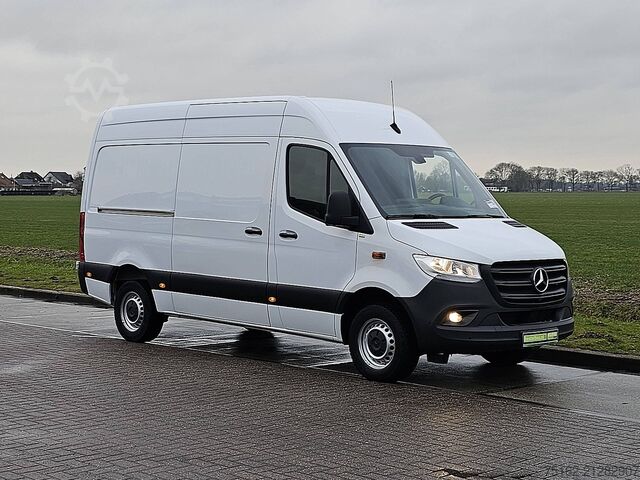 High-roof van MERCEDES-BENZ SPRINTER 317 L2H2 Mbux RWD Euro6!