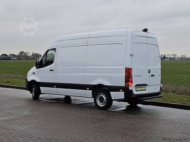 High-roof van MERCEDES-BENZ SPRINTER 317 L2H2 Mbux RWD Euro6!