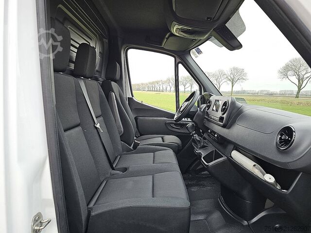 High-roof van MERCEDES-BENZ SPRINTER 317 L2H2 Mbux RWD Euro6!