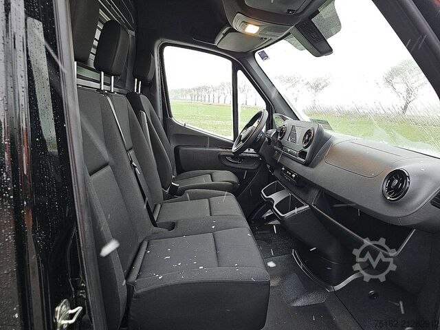 High-roof van MERCEDES-BENZ SPRINTER 317 Maxi Automaat Mbux!