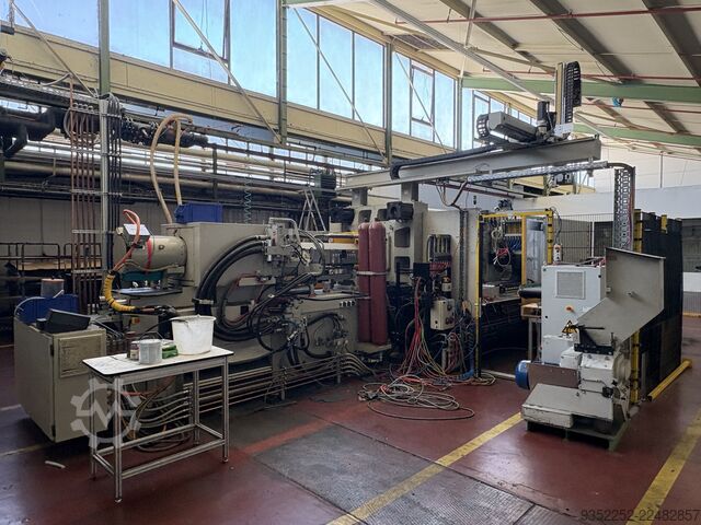 Injection molding machine Billion H4200/800 D2 GM