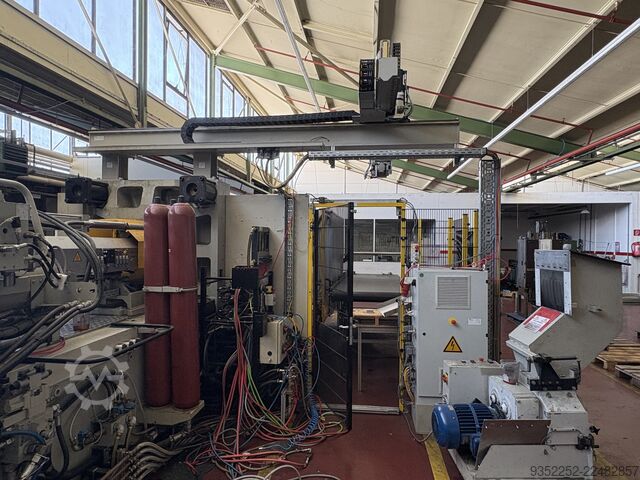 Injection molding machine Billion H4200/800 D2 GM