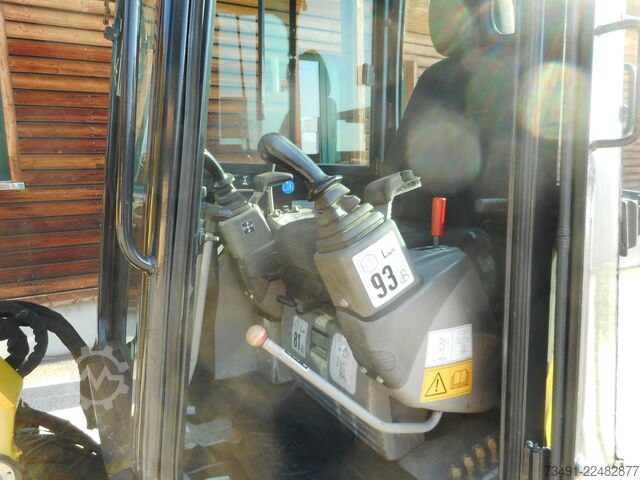 Mini excavator Yanmar Vio 25-3