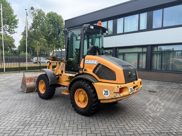 Loader Case 121E Serie 3