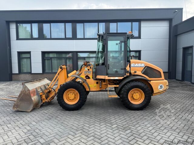 Loader Case 121E Serie 3