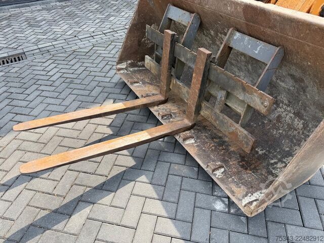 Loader Case 121E Serie 3