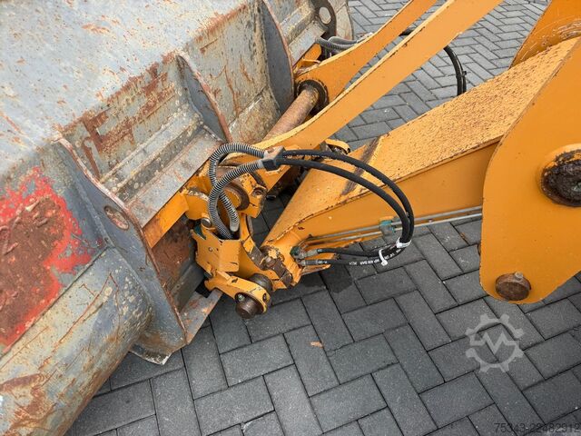 Loader Case 121E Serie 3