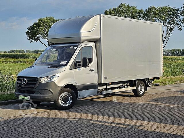 Suitcase MERCEDES-BENZ SPRINTER 317 Bakwagen Laadklep!