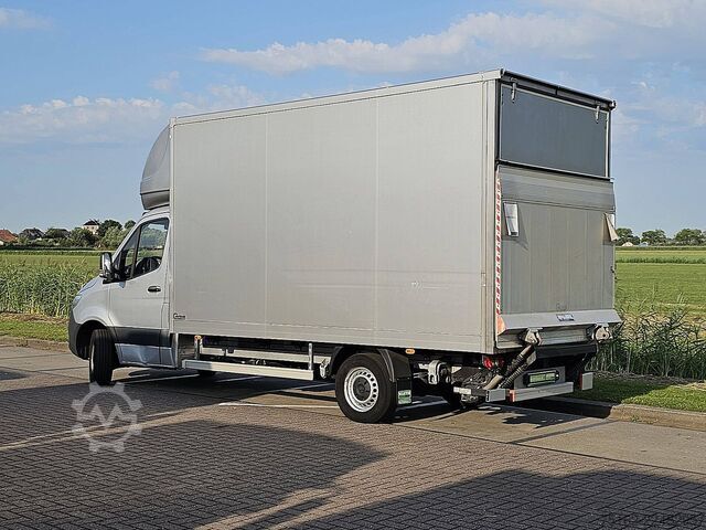 Suitcase MERCEDES-BENZ SPRINTER 317 Bakwagen Laadklep!