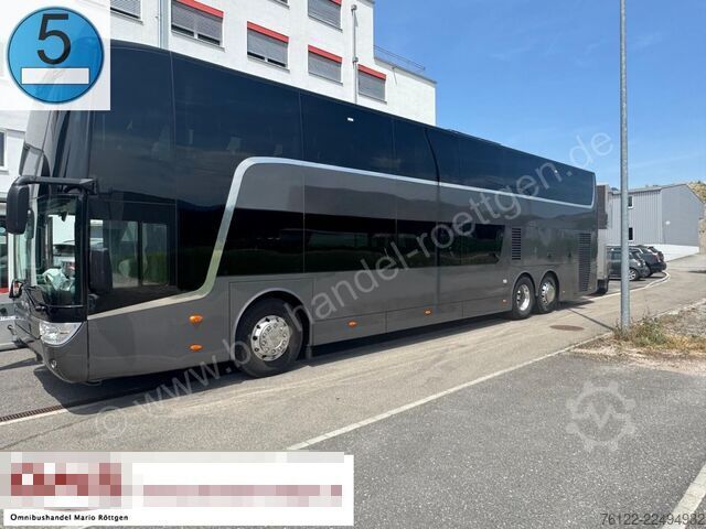 Double decker Van Hool Astromega