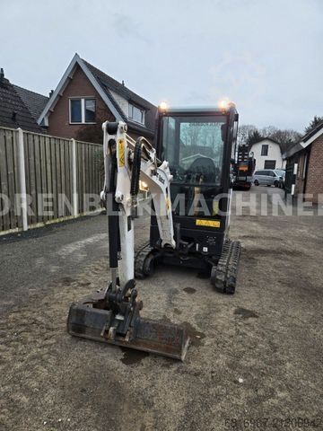 Mini excavator BOBCAT E17
