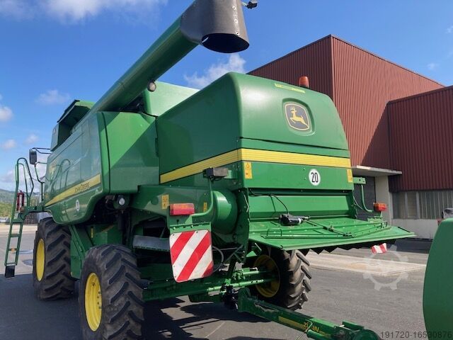 Combine harvester John Deere T660 Hilmaster