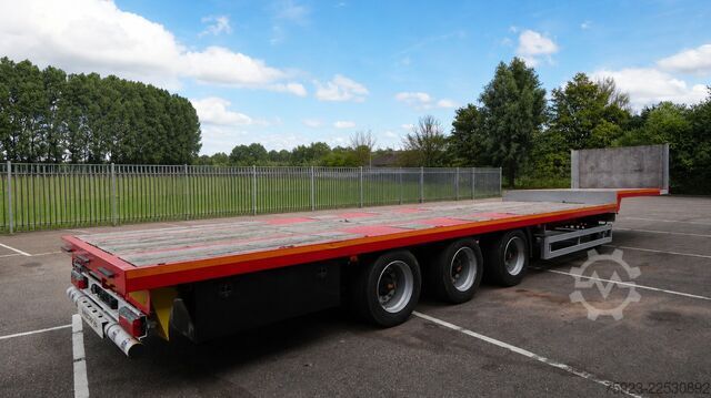 Semi low-loader Reistreyler 3 axle semi low loader unused