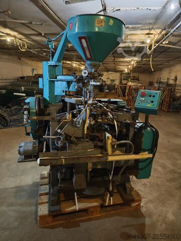 Packing machine  