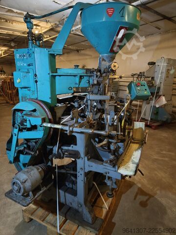 Packing machine  