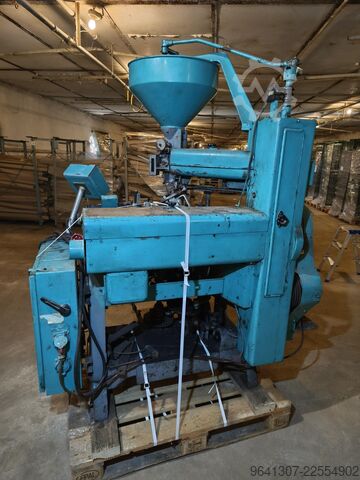 Packing machine  