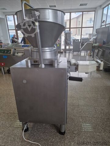 Meat processing vacuum filling machine Handtmann VF 80