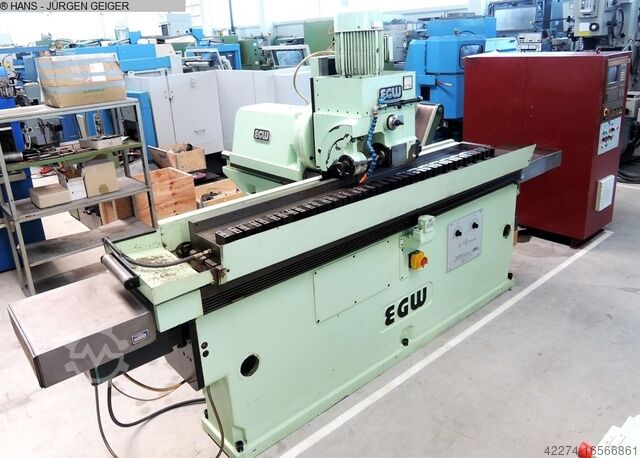 Zahnstangenfräsmaschine DONAU-KNAPP UZFM-V 300 H-CNC