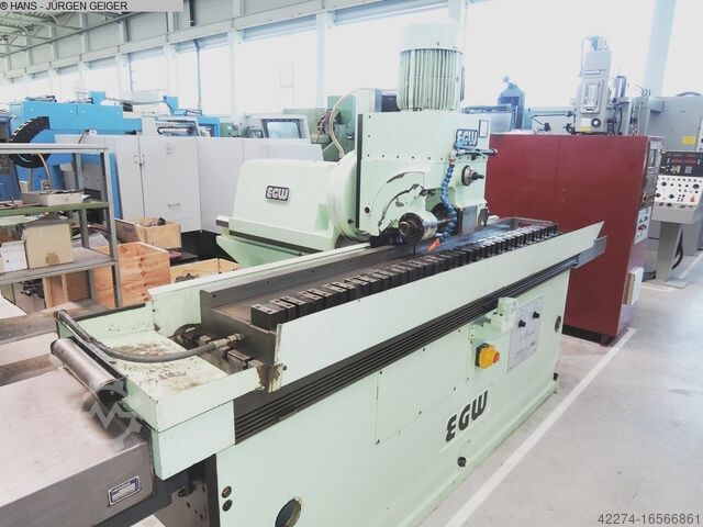 Zahnstangenfräsmaschine DONAU-KNAPP UZFM-V 300 H-CNC
