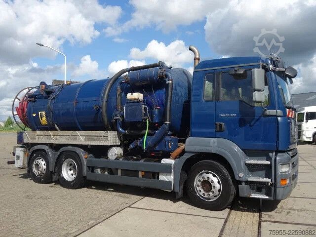 Saugfahrzeug MAN TGA 26.320 VACUUM/PERS TANKWAGEN
