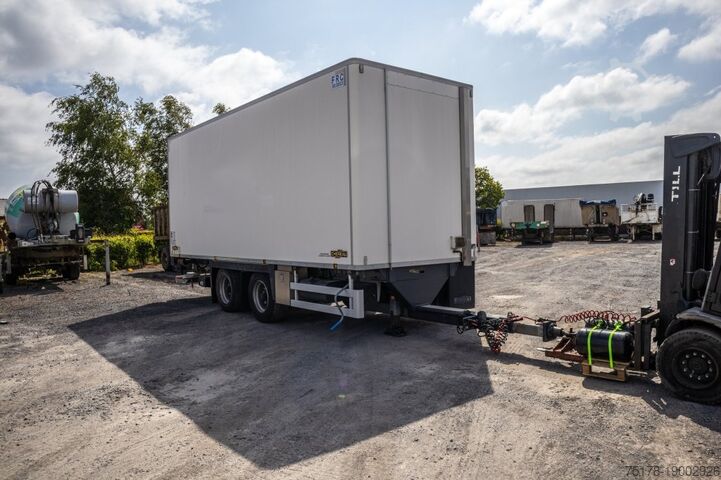 Refrigerated/freezer transport CHEREAU CHEREAU+CARRIER+DHOLLANDIA 2.5 T.