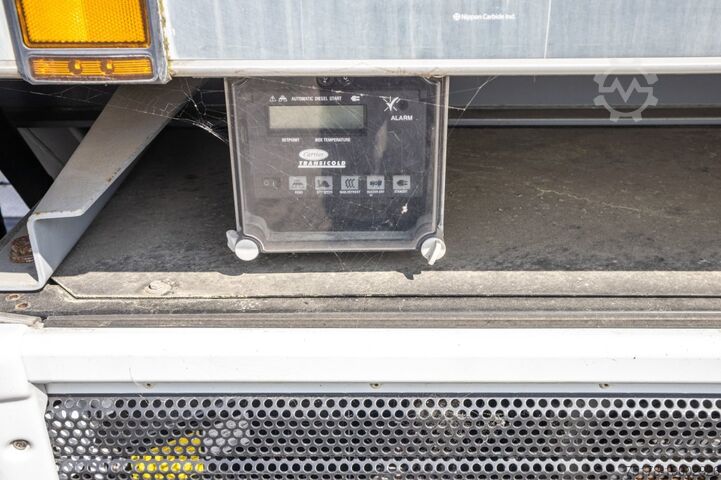 Refrigerated/freezer transport CHEREAU CHEREAU+CARRIER+DHOLLANDIA 2.5 T.