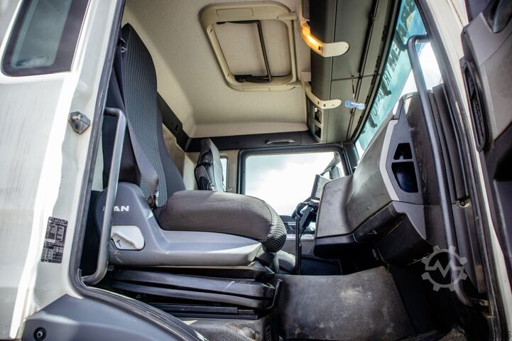 Mixer MAN TGS 32.400BB+LIEBHERR 8M³+BAND/TAPIS 16m