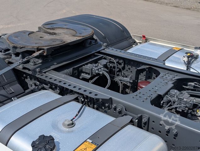 Standard SZM MERCEDES-BENZ ACTROS 1851 LS GigaSpace, erst 71 Tkm
