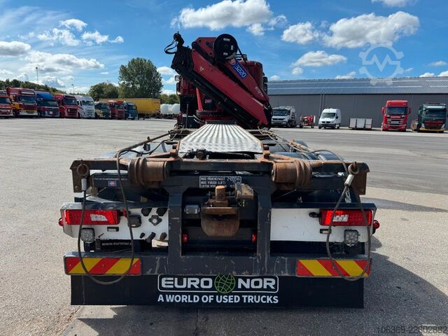 Truck mounted crane SCANIA R490 8x2*6 Euro 6 Tipper / Crane HMF 3220 K6