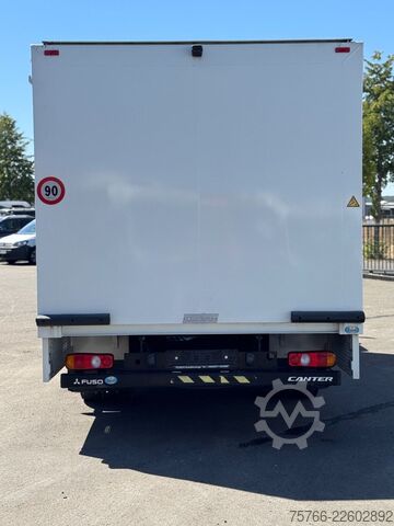 Beverage van FUSO CANTER 9 C 18 / Gefach-Aufbau