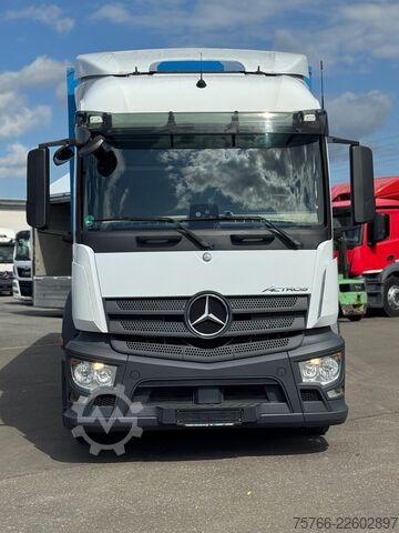 LKW mit Getränkeaufbau MERCEDES-BENZ ACTROS 2540 L / E6 / LBW / LENKACHSE / 19 PAL