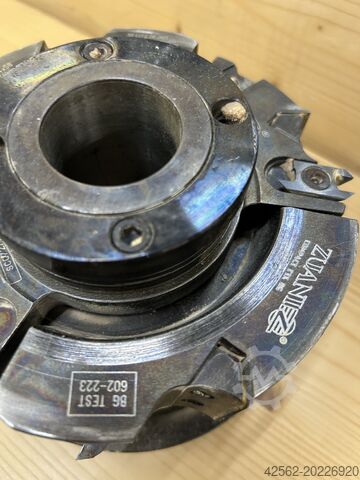 Milling cutter for wood-aluminum windows  
