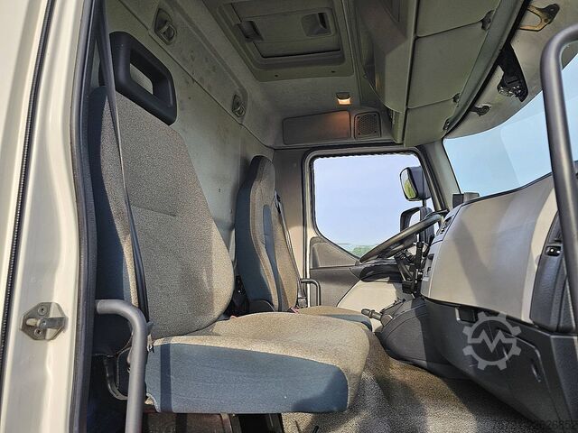 Suitcase VOLVO FL 250.12