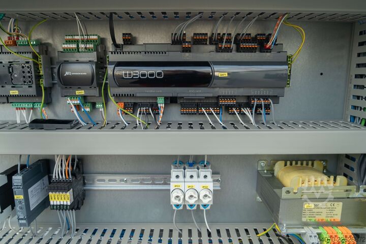 Chiller New Industrial Chiller / Heat pump Climaveneta 106/122 KW | With warranty