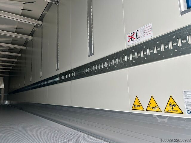Reefer semitrailer KRONE SDR 27 Cool Liner Blumenbreite mit Liftachse