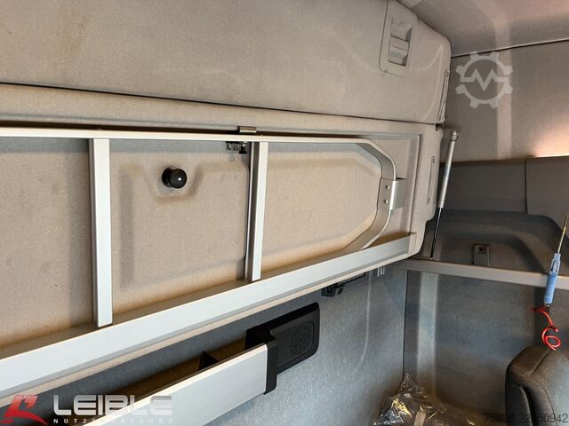 Standard SZM RENAULT T  480 High*Standklima*2 x Tank*262 TKM*Retarder