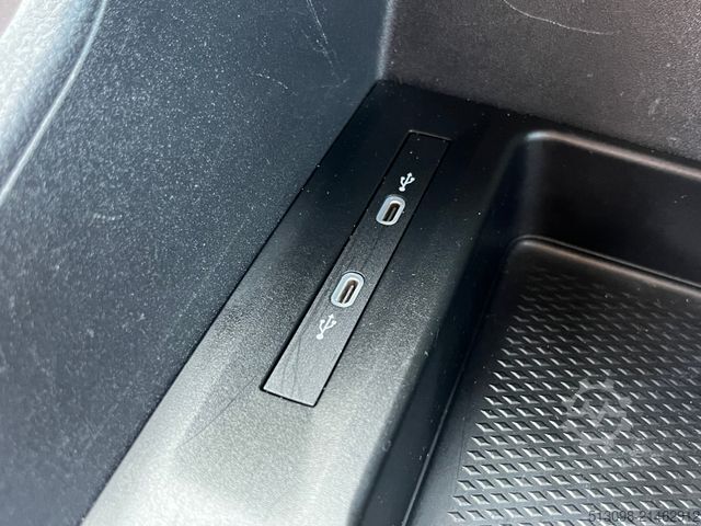 Panel van VOLKSWAGEN CADDY 2.0 TDI KLIMA SHZ PDC VORNE + HINTEN