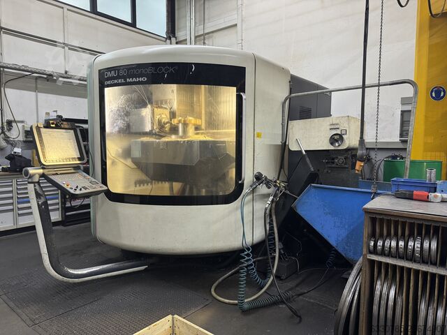 Universal-Bearbeitungszentrum Deckel Maho DMU 80 monoBlock