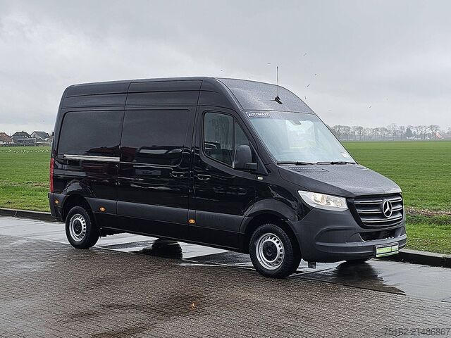 High-roof van MERCEDES-BENZ SPRINTER 314 L2H2 Mbux Automaat!