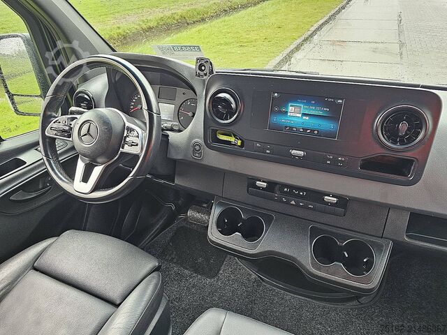 High-roof van MERCEDES-BENZ SPRINTER 314 L2H2 Mbux Automaat!