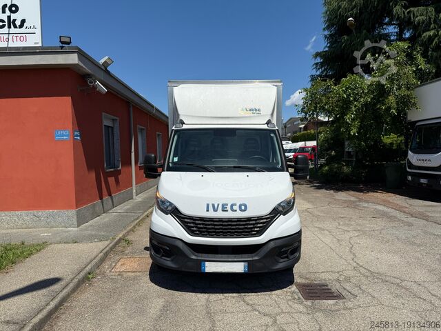 Geschlossener Lieferwagen Iveco Daily 35-160