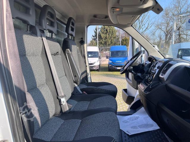 Transporter mit Koffer Fiat DUCATO